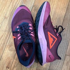 Nike zoom women’s sneakers trail